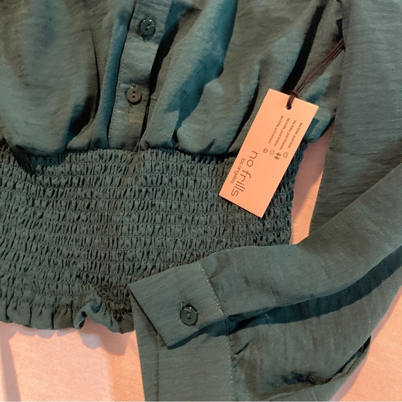 No frills green elastic waist. Waist length crop long sleeve button up top NWT - Picture 4 of 6